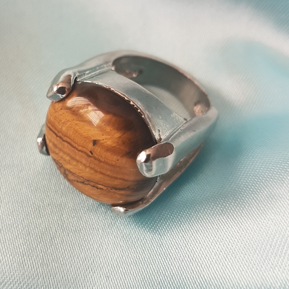 Brown stone ring